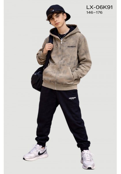 Cпортивні трикотажні костюми двійки  для хлопчиків,щільна тканина, 95 % бавовна . Розміри 146-176 см.  Польща.  