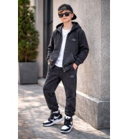 Т.сірі костюми варьонка,двійки для хлопчиків,95%бавовна.Розмір 8-16(140-170 см).Фірма Happy House,Польща.  