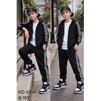 Cпортивні трикотажні костюми трійки для хлопчиків, 95 % бавовна . Розміри 8-16. Фірма DOLA ELVIN.Польща.  