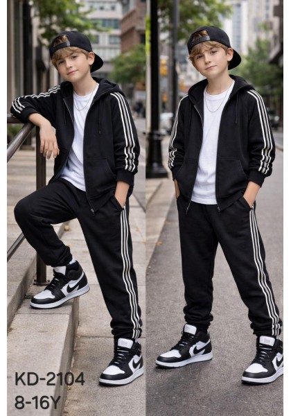 Cпортивні трикотажні костюми трійки для хлопчиків, 95 % бавовна . Розміри 8-16. Фірма DOLA ELVIN.Польща.