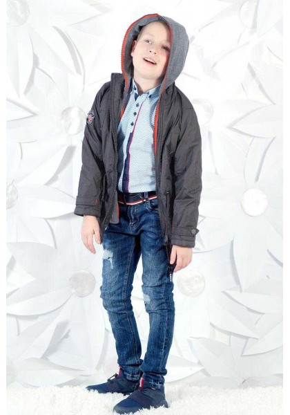 Парка демисезонная для мальчиков.Размеры134 см.Фирма GRACE.Венгрия