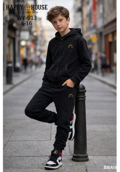 Костюми варьонка,двійки для хлопчиків,95%бавовна.Розмір 8-16.Фірма Happy House,Польща.  